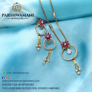 22 Kt Gold Round Shape cz & pink Choki Stone Fancy...