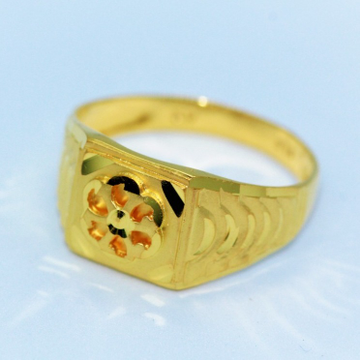 Gold modern gents ring by 