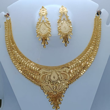 916 Gold Kalkatti Design Necklace Set by 