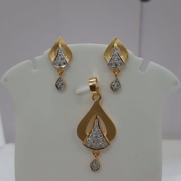 22k gold diamond simple design pendent set by Sneh Ornaments