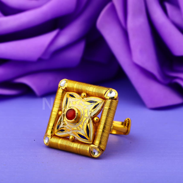 916 Gold Hallmark Antique Ladies Delicate Ring LAR...