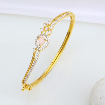 22k classic design and flower shape and pink stone... by 