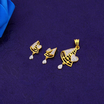 18KT Gold Hallmark Exclusive Ladies Fancy Pendant...