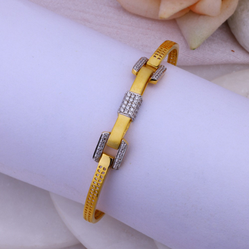 attractive gold bracelet by 