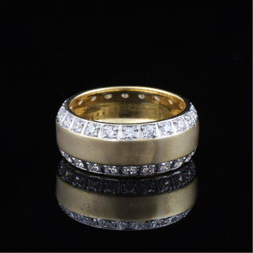 18K Gold Sparkling Diamond Ring by 