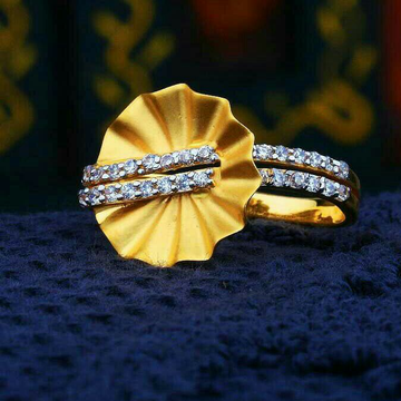 Attractive Gold Cz fancy Ladies Ring LRG -382