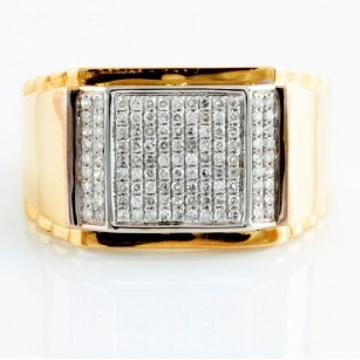 18k yellow gold hallmark diamond ring by Shri Datta Jewel