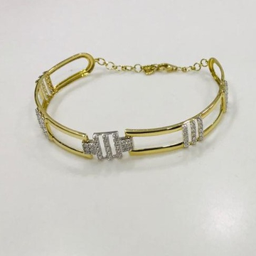 22Kt Yellow Gold Style Sync Brecelet For Women