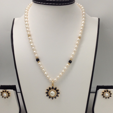 White, black cz pendent set with oval pearls mala jps0086