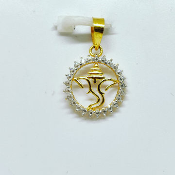 18 KT 750 Hallmark fancy diamond Shree Ganesha Pen... by Harekrishna Gold