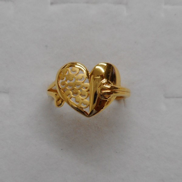 22 kt gold casting ladis ring by Aaj Gold Palace