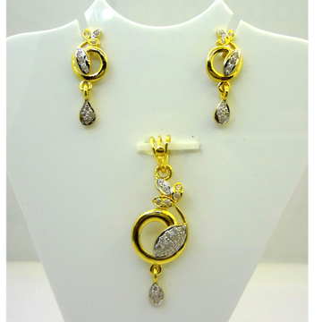 3 leaflets with circular curve 22kt amazing pendan...