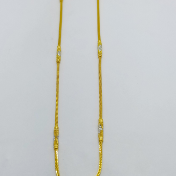 916 Pipe Gold Chain by Suvidhi Ornaments