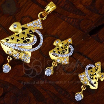 22 ct 916 gold pendant set by 