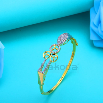 750 Gold Hallmark Ladies Fancy Kada Bracelet LKB24...