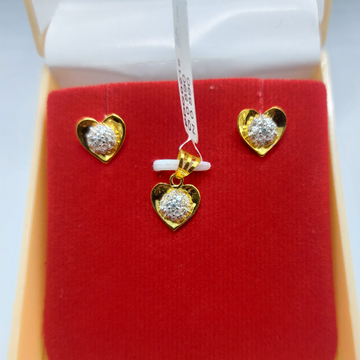 22k lil heart p.set by Parshwa Jewellers
