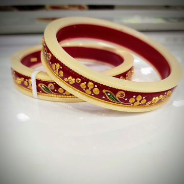 916 /22k bridal bangles. by Shree Godavari Gold Palace