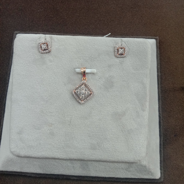 18 k Gold CZ Diamond Shape Pendant Set by Zaverat Jewels Hub Pvt. Ltd.