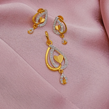 22k Fancy Design Pendant Set by 