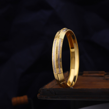 916 Gold Delicate Kada by 