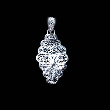 Silver plain design pendants by 