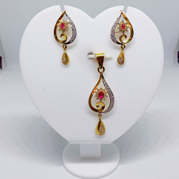 20k gold red stone dimond pendant set by 