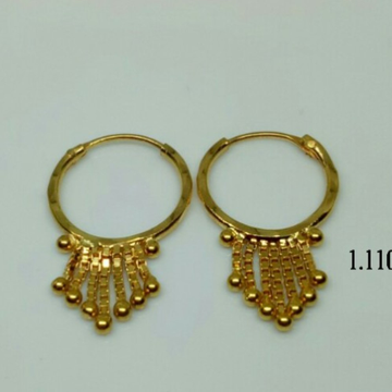 18K Gold Modern Daily Wear Earrings by 