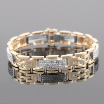 18kt yellow gold square shaped shine diamond men's... by 