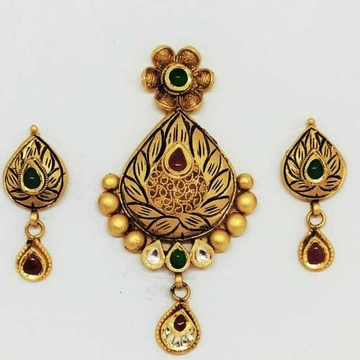 22 KT Gold Antique Pedant Set by 