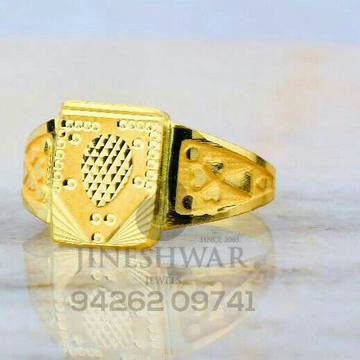 Designer Daily Were Plain Gold Gents Ring