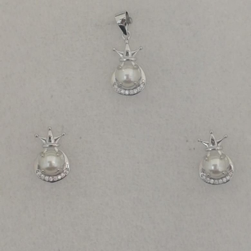 Sterling silver pearl collection butty pendant set by 