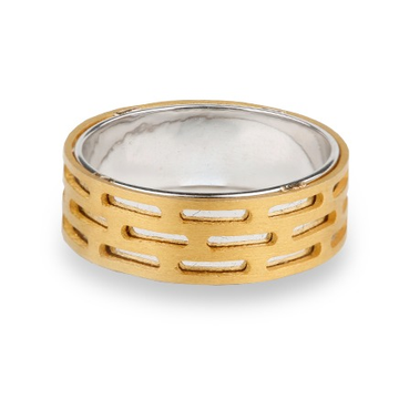 Attractive Gold Ring Band