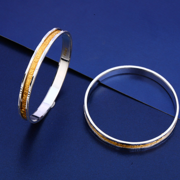 22KT  Gold Light Weight Bangle  by Jewels Zone