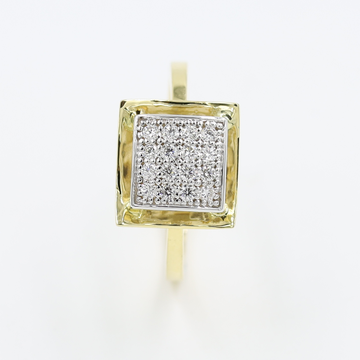 14Kt Yellow Gold Designer Ring Studded With Natura...