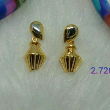 Gold Classy Earrings by 