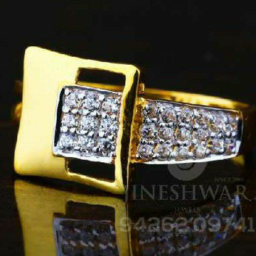 Attractive Ladies Ring