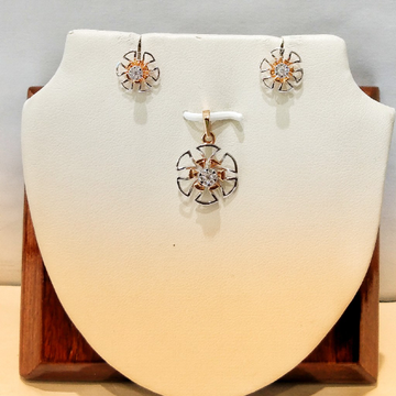 Real Diamond Round Shape Style Ladies Pendant Set by Pratima Jewellers