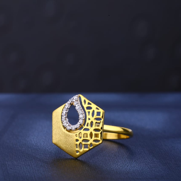 916 Gold Ladies Stylish Ring LR496