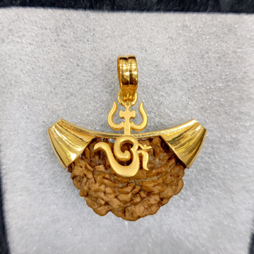916 Gold Fancy Gent's Akmukhi Rudraksh Pendants