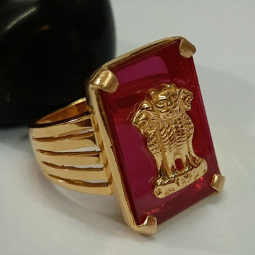 916 Gold Fancy Gent's Red Stone Ring