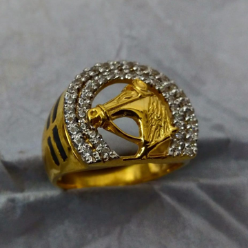 916 Gold Fancy Horse Gent's Rings