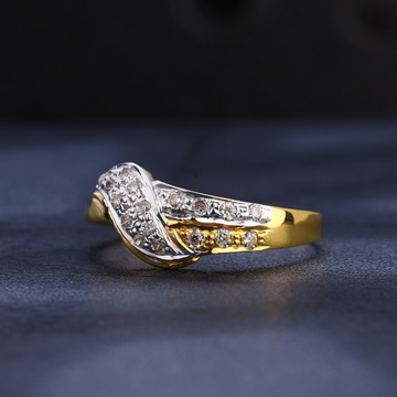 916 Cz Gold Gorgeous Ladies Ring LR1074