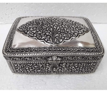 92.5 pure silver dry fruit box (pandan) in fine na...
