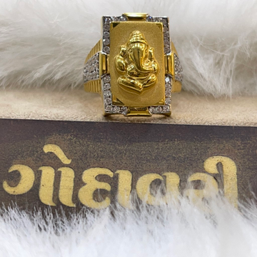 916/22k gold men's ganpati ring by Shree Godavari Gold Palace