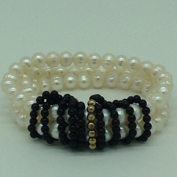 White Potato Pearls With Black Beeds And Golden JAco Balls 3 Layers Elastic Bracelet JBG0182