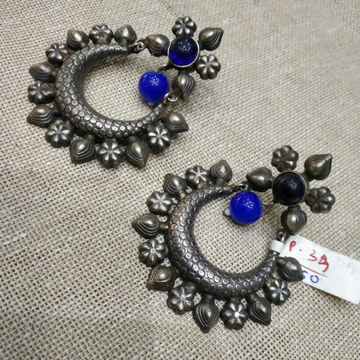 Metal earrings with blue beads