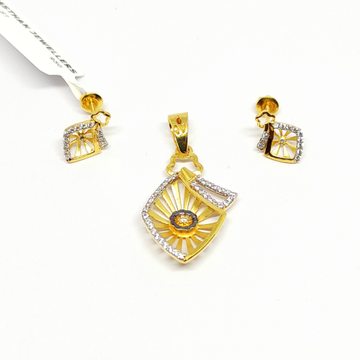Designer Gold Pendant set by Rajasthan Jewellers Private Limited