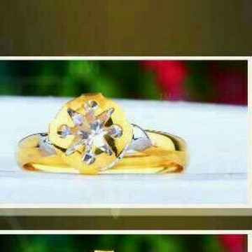 18Kt Gold Classic Ladies Single Stone Ring