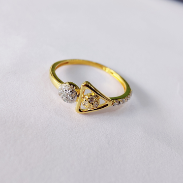916 Gold Triangle Shape Light Weight Ladies Ring by 