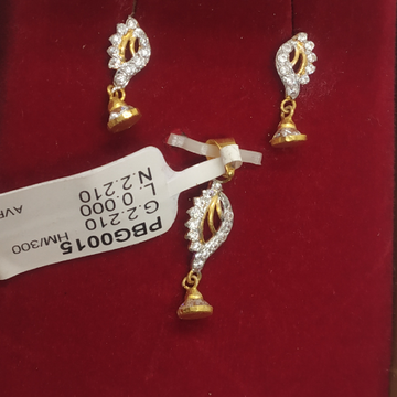 diamond Pendant set by S.P. Jewellers